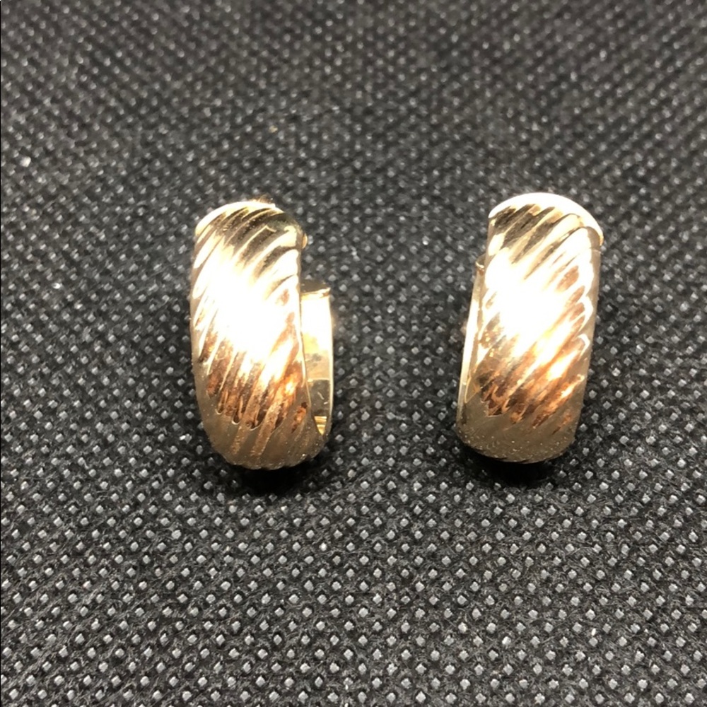 14k gold hoop earrings